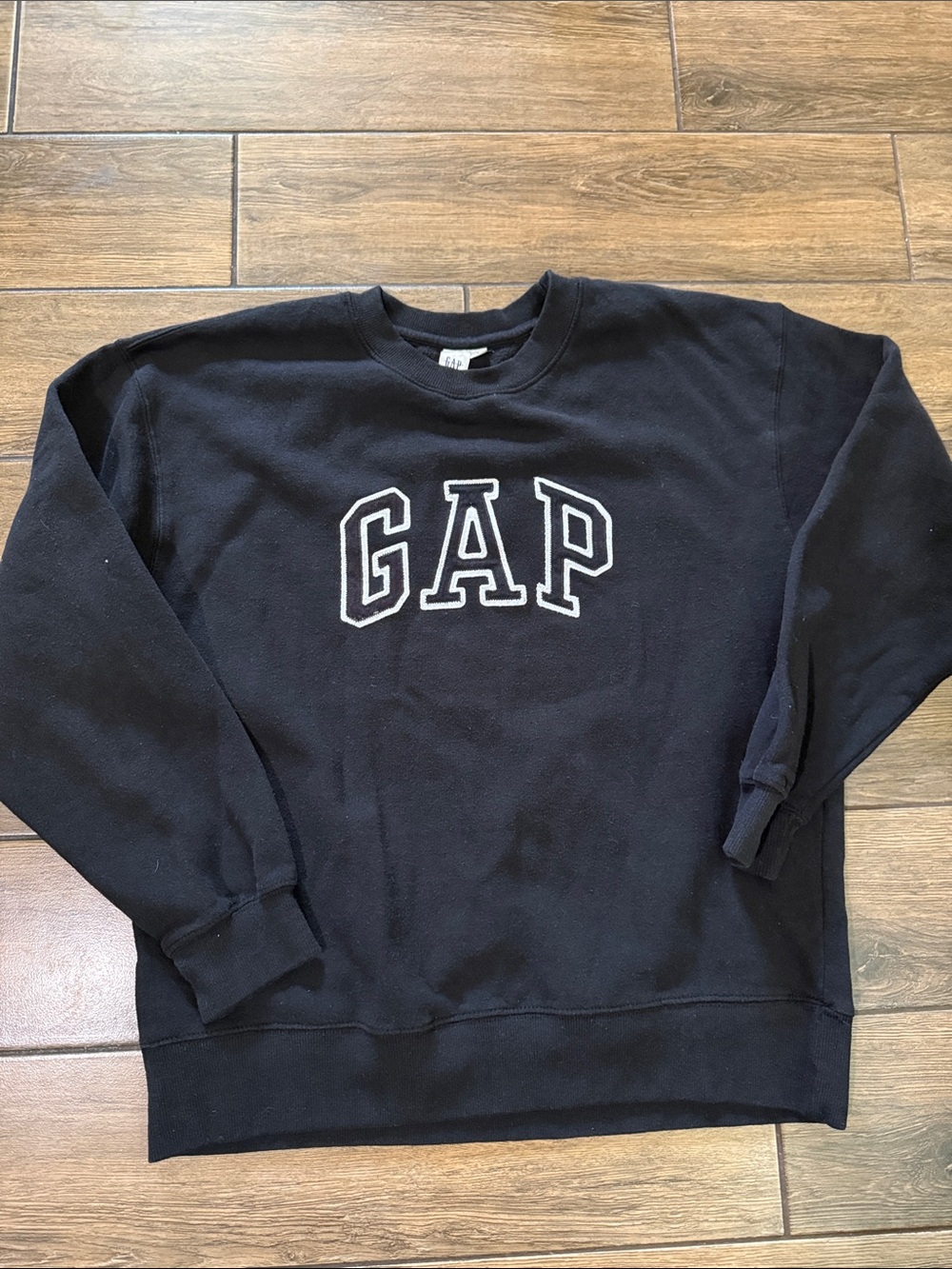 GAP Black Crewneck Sweatshirt with White Logo size L